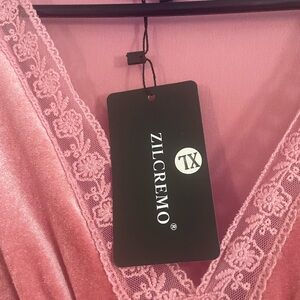 Women's Pink Lace Sleepwear